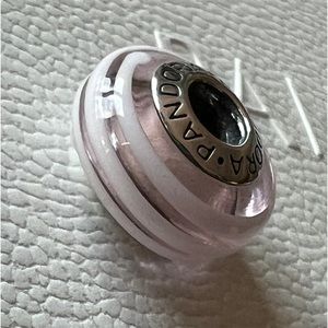 Authentic Pandora Murano glass bead. No further discounts.